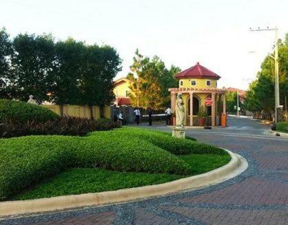 Relaxing Home At Camella Bacolod, Near Airport, Rockwell, Terminals, Famous Resto Экстерьер фото